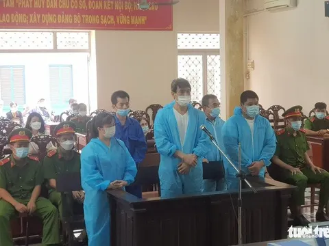 Xét xử cựu cán bộ hải quan An Giang và đồng phạm buôn lậu hơn 100 tấn đường cát