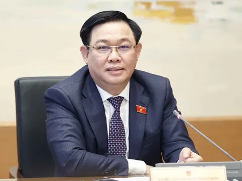 Chủ tịch Quốc hội: Không được “đụng” nguồn cải cách tiền lương để làm đường