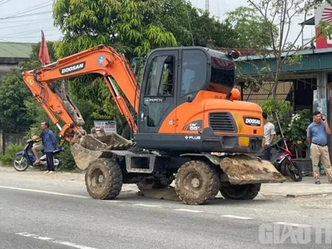 Hà Tĩnh: Va chạm với xe múc, một phụ nữ tử vong trên QL1A