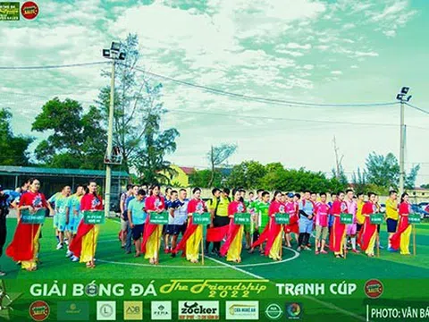 Nghệ An: Khai mạc Giải bóng đá The Friendship 2022 tranh Cup Super Sale