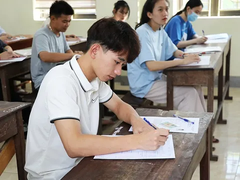 Nghệ An vắng 23 thí sinh không có lí do ở môn thi đầu tiên