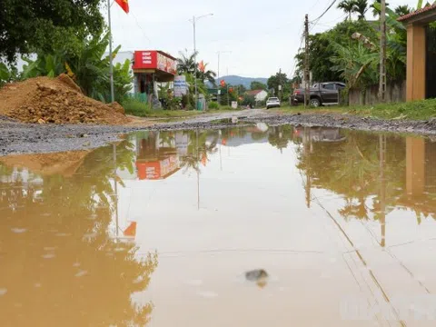 “Mặt hồ” trên đường tỉnh 538E ở Nghệ An