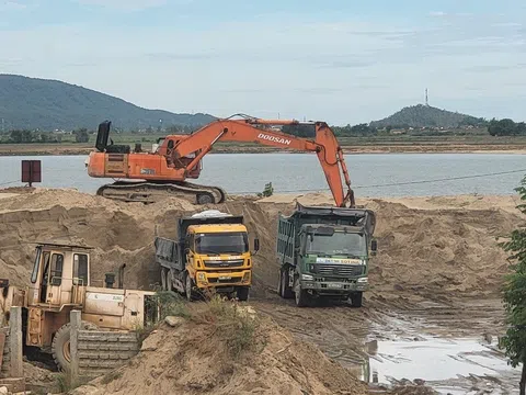 Huyện Hưng Nguyên, Nghệ An: Giấy phép bến thủy nội địa hết hạn, doanh nghiệp vẫn ngang nhiên hoạt động