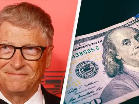 Bill Gates lần đầu làm rõ giai thoại "thấy 100 USD rơi không nhặt lên"