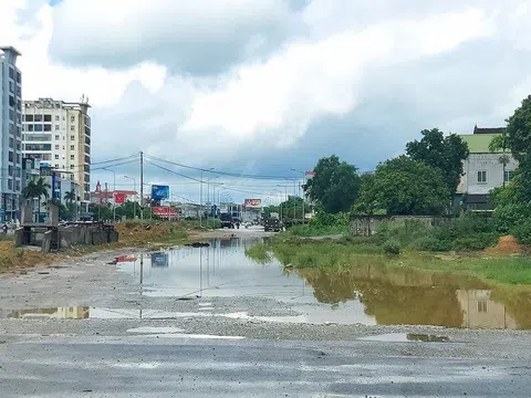 TP. Vinh (Nghệ An): Nhếch nhác tuyến đường Vinh - Hưng Tây