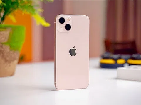 Xả kho "dọn đường" đón iPhone 14, loạt sản phẩm giảm giá chưa từng có