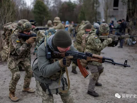 Ukraine đính chính lời tuyên bố "thành lập đội quân triệu người"