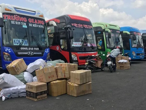 Từ 1/9, người gửi hàng trên xe khách phải cung cấp thông tin cho tài xế