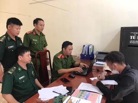 Hà Tĩnh: Lời khai người bố lột đồ, treo con gái lên trần nhà