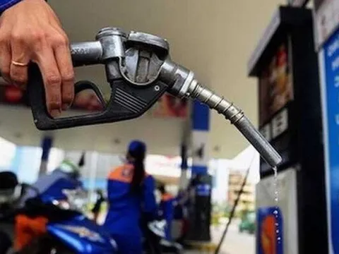 Xăng giảm, hàng hóa không giảm: "Không nên làm ăn chộp giật!"