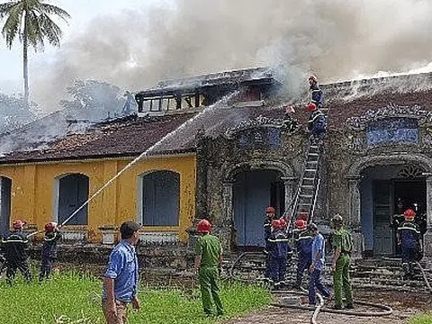 Cháy lớn ở Bảo tàng Lịch sử Thừa Thiên - Huế