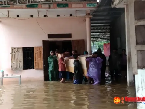 Huyện Quỳ Hợp (Nghệ An): Huy động hàng trăm cán bộ, chiến sĩ dân quân ứng phó với mưa lũ