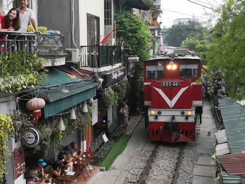 Cà phê đường tàu: Từ điểm check in nổi tiếng đến đóng cửa