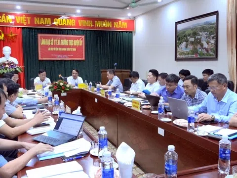 Lãnh đạo Sở y tế Nghệ An và Thường vụ Huyện ủy làm việc với Bệnh viện đa khoa huyện Yên Thành