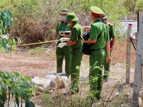 Bí mật kinh hoàng trong bao tải dứa trên hồ thuỷ lợi bản Muông