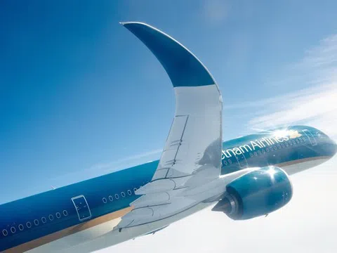 Vietnam Airlines đưa tàu bay thân rộng giải tỏa khách sau bão Noru