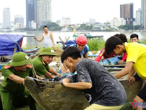 Cách các tỉnh miền Trung gồng mình chống bão, giảm tối đa thiệt hại