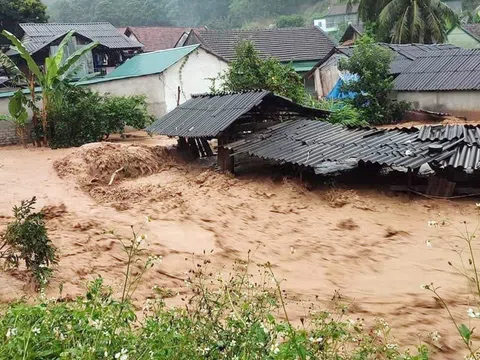 Nghệ An: Tìm thấy thi thể cháu bé 4 tháng tuổi bị lũ cuốn