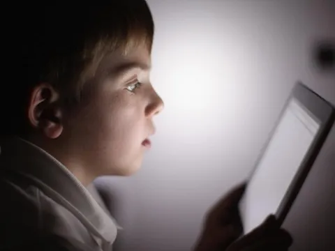 Bảo vệ trẻ an toàn trên không gian mạng