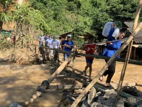 Nghệ An: Nỗ lực xử lý môi trường và phòng chống dịch bệnh ở tâm lũ Kỳ Sơn