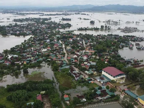 Nghệ An: Mưa lũ làm 8 người chết, thiệt hại gần 1.000 tỷ đồng