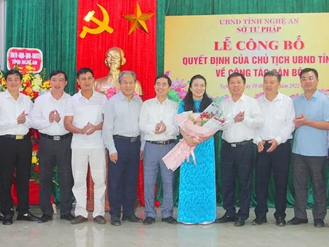 Nghệ An: Chủ tịch UBND tỉnh trao quyết định bổ nhiệm Giám đốc Sở Tư pháp