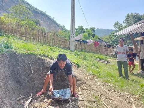 Nghệ An: Người dân bất an với mỏ đá Hồng Trường