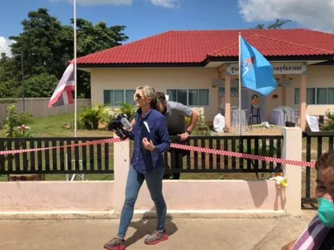 Phóng viên CNN xâm phạm hiện trường vụ xả súng ở Thái Lan