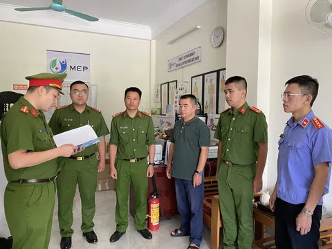 Bắt 2 cựu lãnh đạo Công ty Dâu tằm tơ Mộc Châu