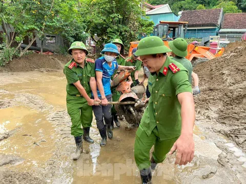 Thiệt hại hơn 215 tỷ đồng sau trận lũ quét lịch sử ở Kỳ Sơn (Nghệ An)