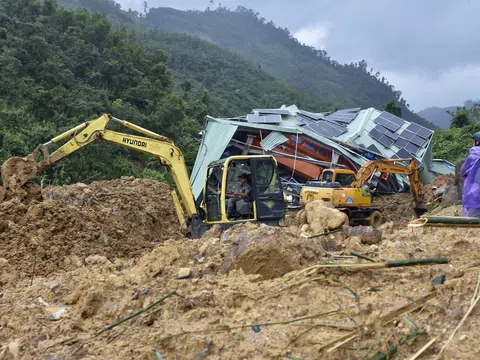 Huy động đội chó nghiệp vụ tìm công nhân thủy điện mất tích