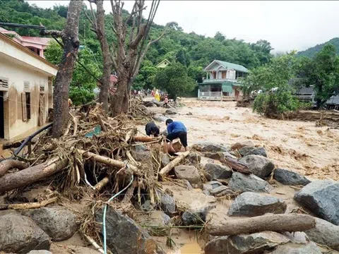 Nghệ An nỗ lực giảm thiểu thiệt hại về người và tài sản do ảnh hưởng của lũ ống, lũ quét