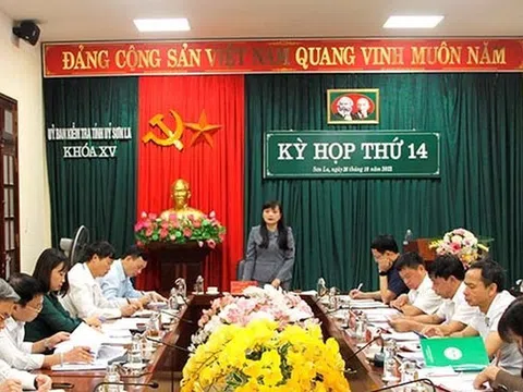 Gợi ý Việt Á bồi dưỡng, Trưởng khoa Bệnh viện Sơn La bị kỷ luật