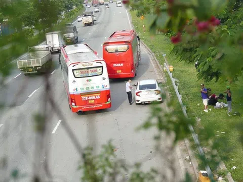 Tình trạng "xe dù, bến cóc" lại nóng dù lực lượng chức năng ra sức ngăn chặn