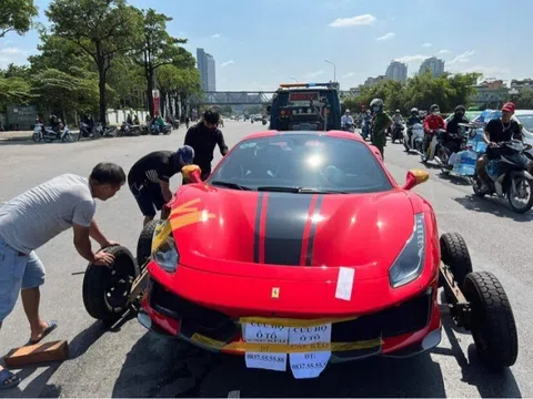 Tài xế xe Ferrari gây tai nạn chết người ở Hà Nội ra đầu thú