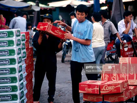 Ảnh Việt Nam năm 1993 độc đáo qua lăng kính nhiếp ảnh gia Mỹ