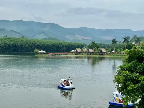 Nghệ An: Cung đường hoa Tây Nghệ - điểm du lịch mùa thu