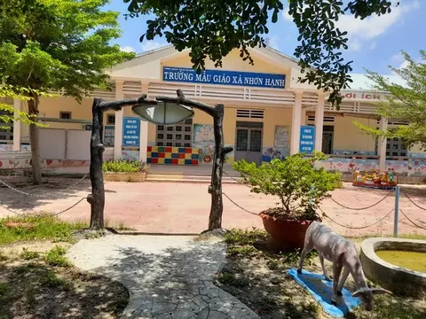 Trưởng phòng giáo dục chửi cô giáo tố cáo tiêu cực “đồ tâm thần”: Không thể chấp nhận!