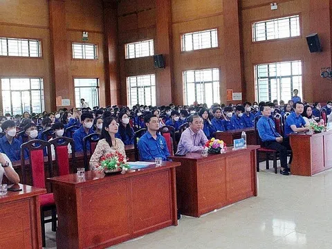 Nghệ An: Học sinh tham gia Diễn đàn “Xây dựng tình bạn đẹp - Nói không với bạo lực học đường”