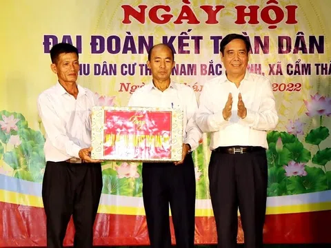 Chủ tịch Nguyễn Thanh Bình dự ngày hội Đại đoàn kết toàn dân tộc ở Cẩm Xuyên, Hà Tĩnh