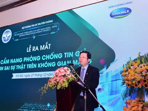 Ra mắt cẩm nang phòng chống tin giả, tin sai sự thật trên không gian mạng