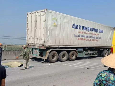 Tai nạn kinh hoàng tại Nghệ An, nam thanh niên t-ử vo-ng tại chỗ