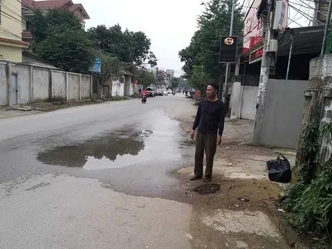 TP. Vinh (Nghệ An): Làm đường “quên” làm mương, người dân “sống chung" với nước thải