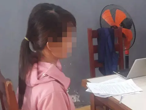 Trung úy công an bị giáng cấp vì lừa tiền và bỏ mặc người tình sinh con