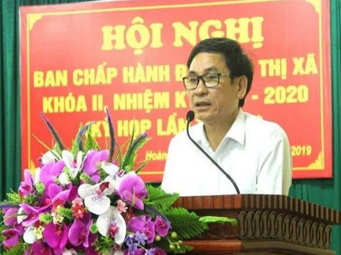 Nghệ An: Vợ Bí thư Thị ủy ở Nghệ An khai man năm sinh