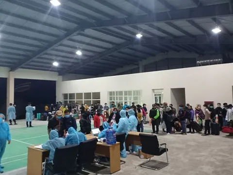 Hà Tĩnh: 136 công dân từ Lào về Việt Nam qua Cửa khẩu Cầu Treo được cách ly trong đêm