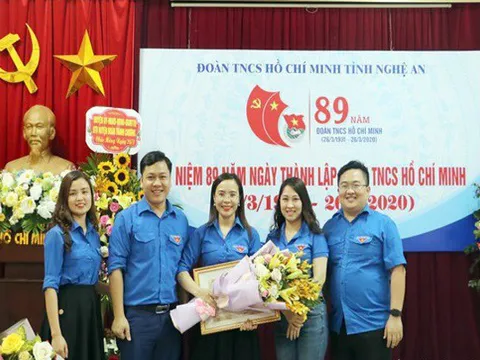 Nữ cán bộ Đoàn Nghệ An nhận giải thưởng Lý Tự Trọng cấp toàn quốc