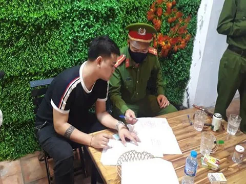 TP. Vinh xử phạt hơn 100 trường hợp vi phạm "cách ly toàn xã hội"