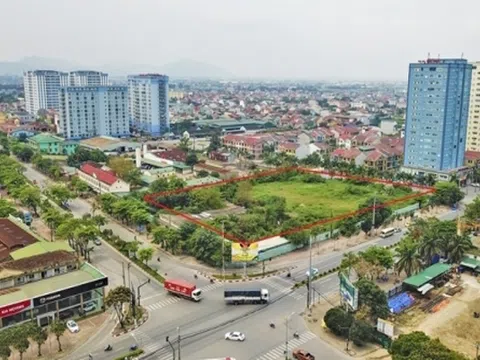 Nghệ An: Đất vàng "quây tôn" giữa trung tâm thành phố