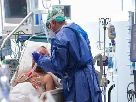 Tin vui: Nam phi công người Anh đã có dấu hiệu nhận biết xung quanh dù còn dương tính với virus SARS-COV-2